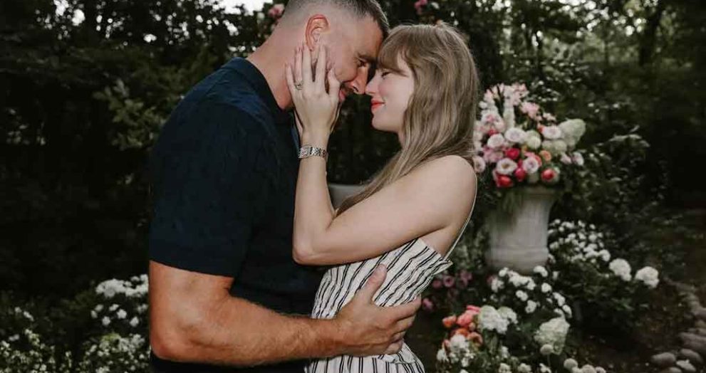 Taylor Swift’s Engagement Dress