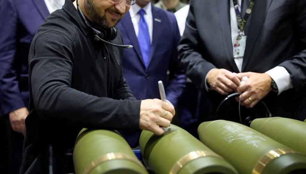 Ukraine Pitches $100 Billion Arms Deal