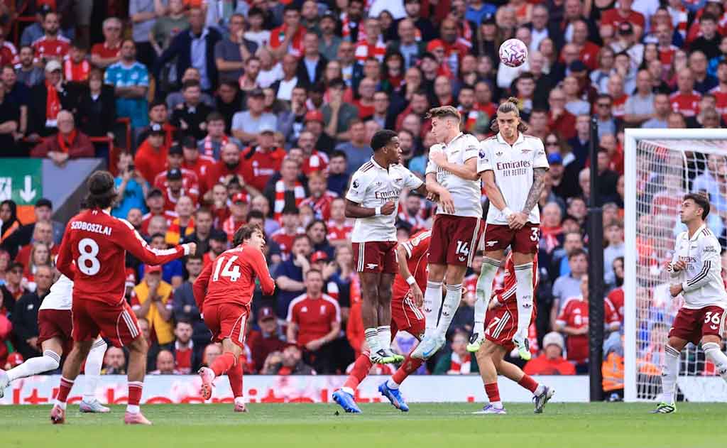 Szoboszlai Stunning Free-Kick