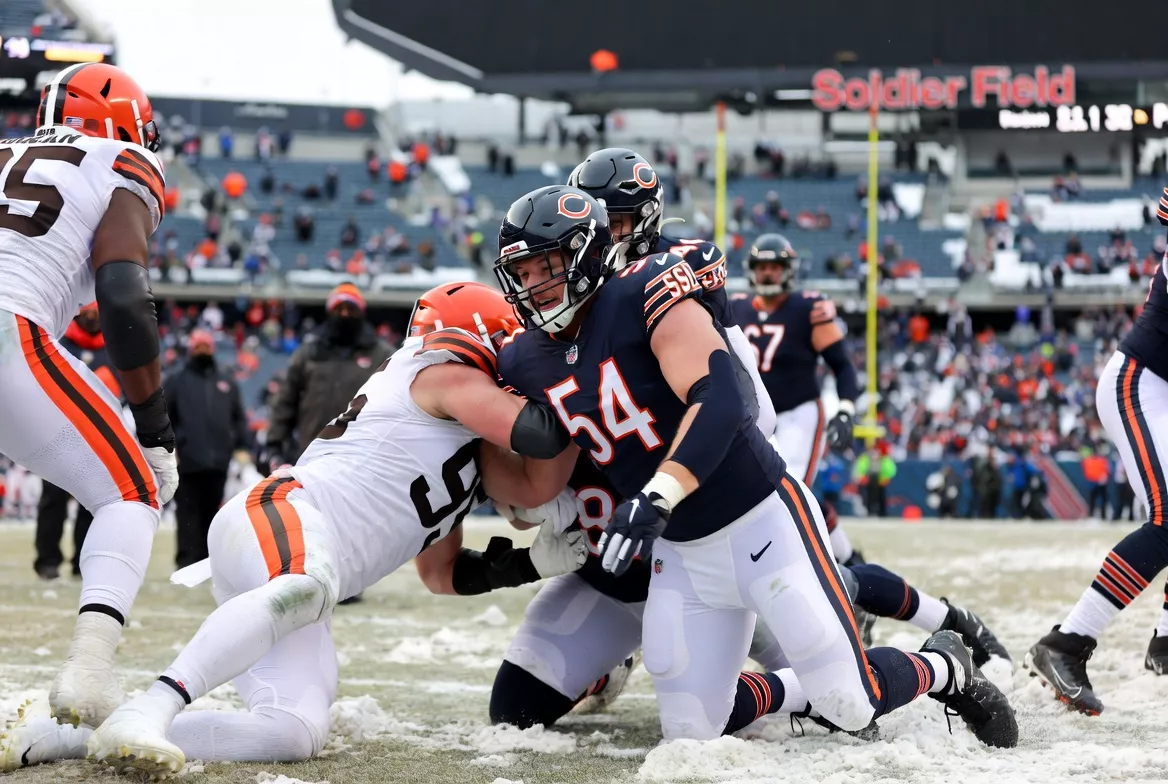 Bears Overpower Browns as Soldier Field Freezes in One-Sided Win
