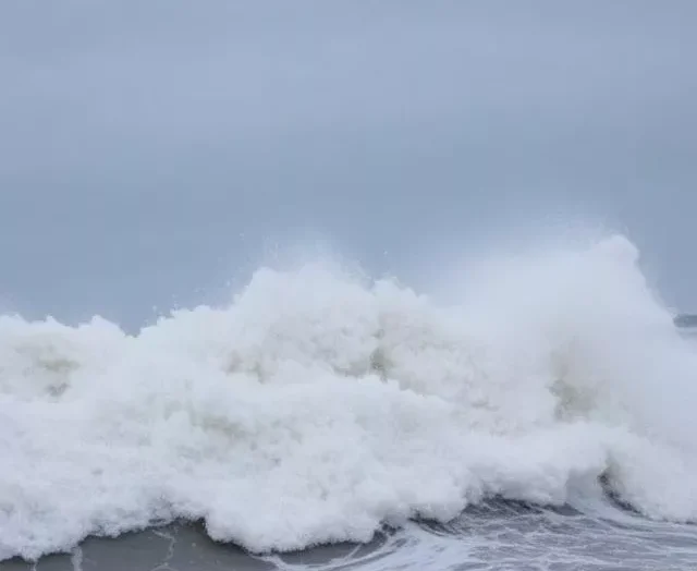 Gale Warnings Issued for Great Lakes: Dangerous Winds