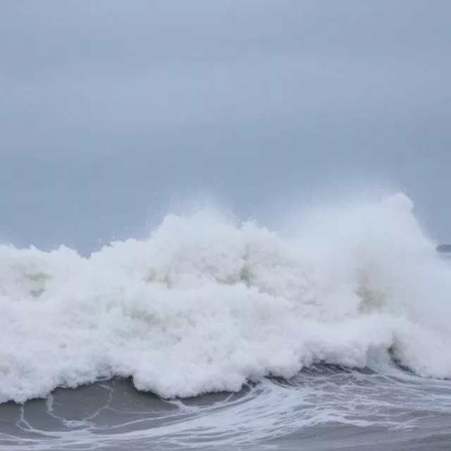 Gale Warnings Issued for Great Lakes: Dangerous Winds